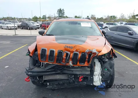 2015 Jeep Cherokee Trailhawk z USA, uszkodzony, nr VIN 1C4PJMBS9FW729007